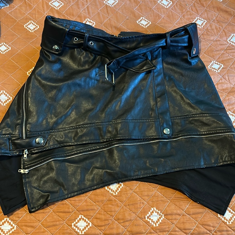 Woman skirt